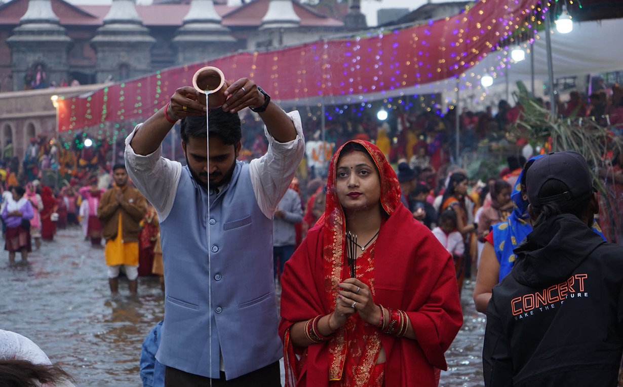 उदाउँदो सूर्यलाई अर्घ्य दिएसँगै छठ पर्व सम्पन्न